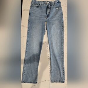 GOOD AMERICAN High Waisted with ankle skits. Size 10/30. Inseam 31